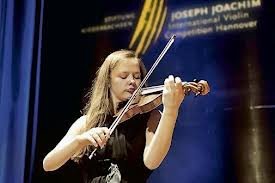Conunova, Alexandra--5
